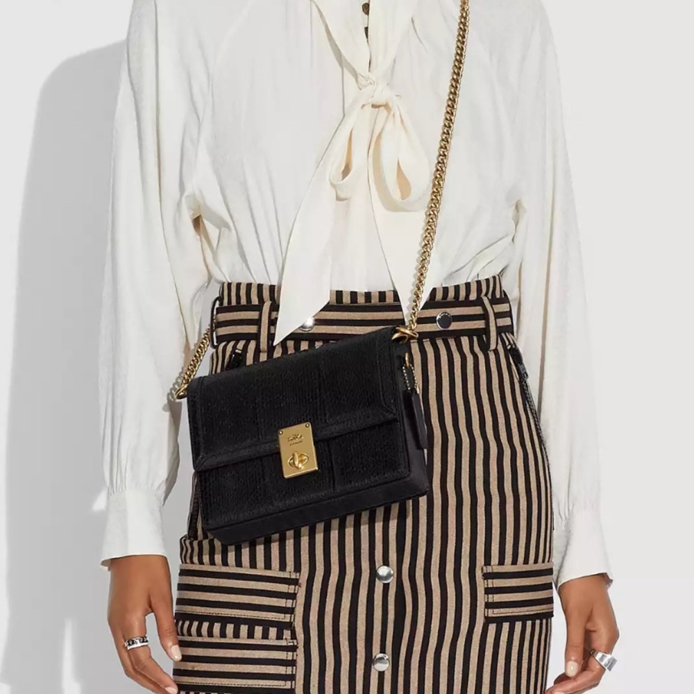 GUC Coach Hutton Shoulder Bag in Snakeskin